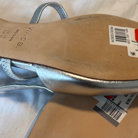 Vince
Bernice Slingback Flat - Picture 6 of 8